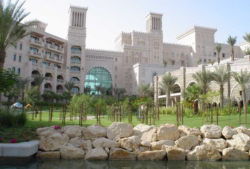 Красивое место для отдыха в Дубаях