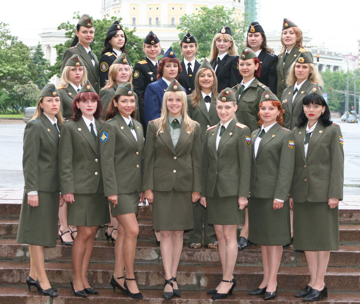 Девушки российской армии