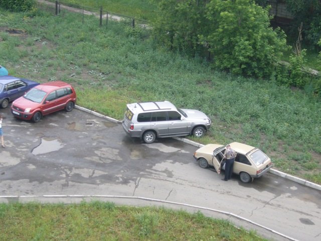 Фотки на тему "паркавацца не умею" :)