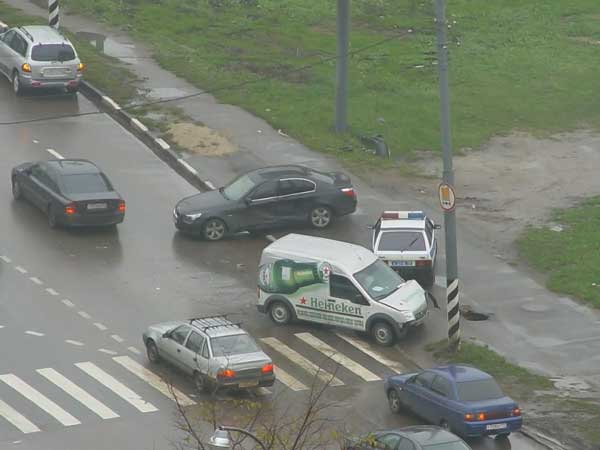 Очень неудачный перекресток...