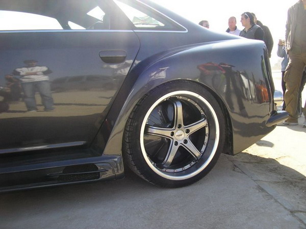 Довольно странный тюнинг Ауди