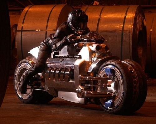 Да... такие машины не каждый день увидишь