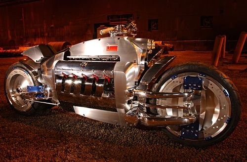 Да... такие машины не каждый день увидишь