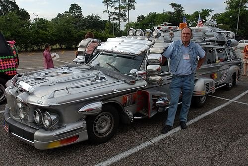 Да... такие машины не каждый день увидишь