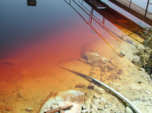 Самое токсичное озеро на планете