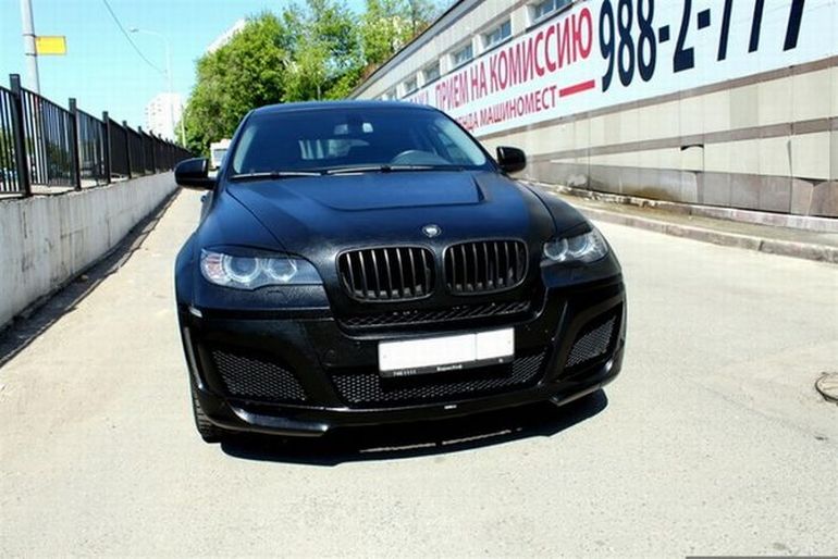 В Москве появился кожаный BMW X6