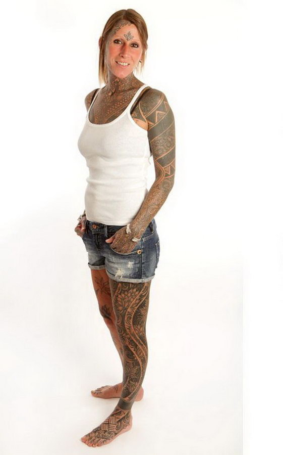 41-летняя американка покрыла свое тело татуировками на 85%
