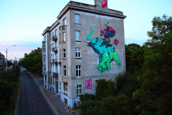 Креативная раскраска панельных многоэтажек в Польше