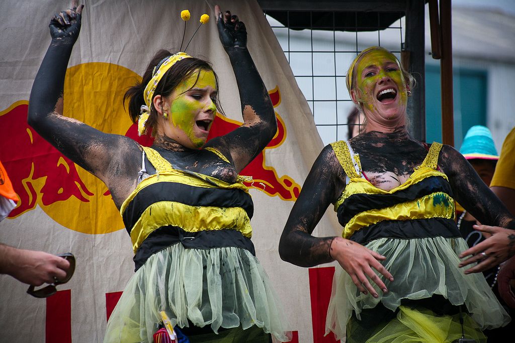 Сиськи на карнавале в Новой Зеландии