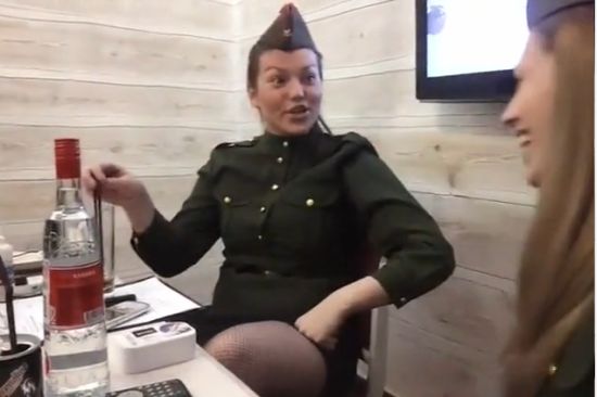 Под пелоткой чешется