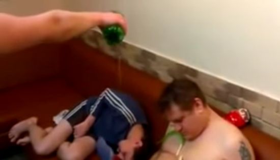 Вступил в химическую реакцию с водой
