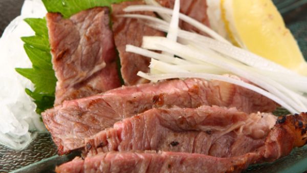 Жареные аксолотли, мясо верблюда и другие деликатесы уютного японского ресторанчика