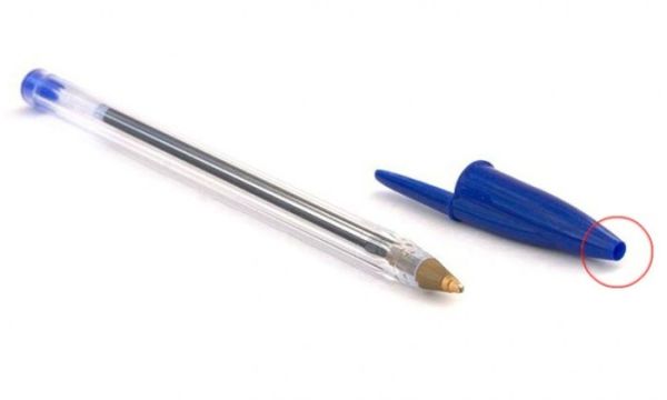 Как вы думаете, для чего в колпачке ручки проделывают отверстие?