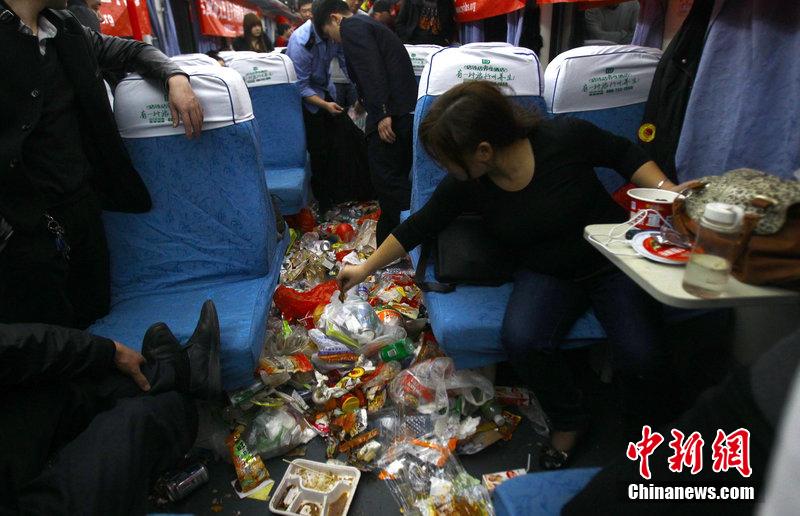 Страшная карма - быть проводником в китайском поезде в праздничные дни