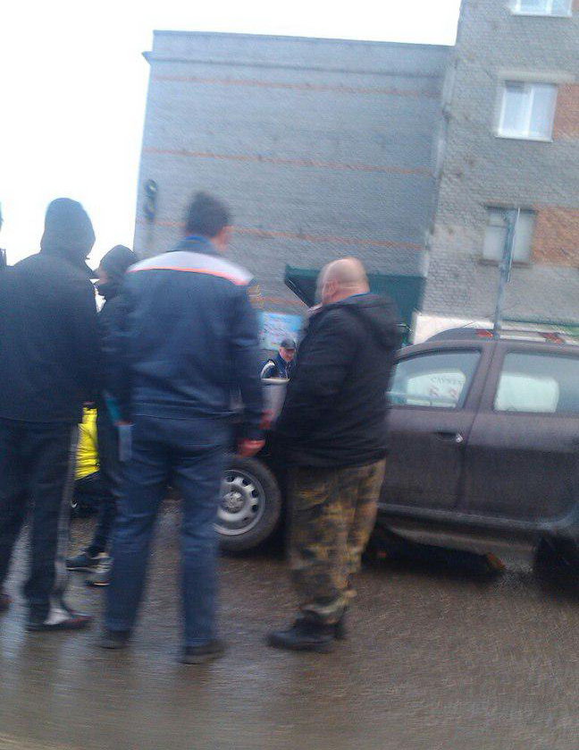 В Мурманской области водитель километр тащил труп под днищем автомобиля