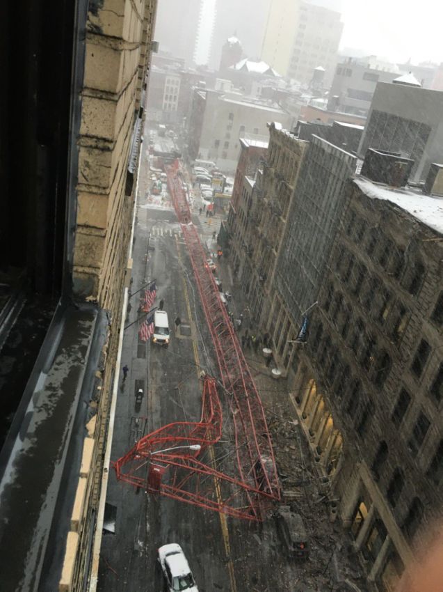 Упавший в Нью-Йорке башенный кран