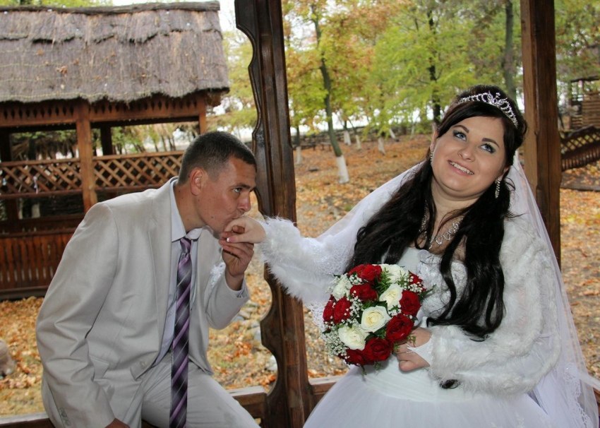 Фотографии с колоритной деревенской свадьбы