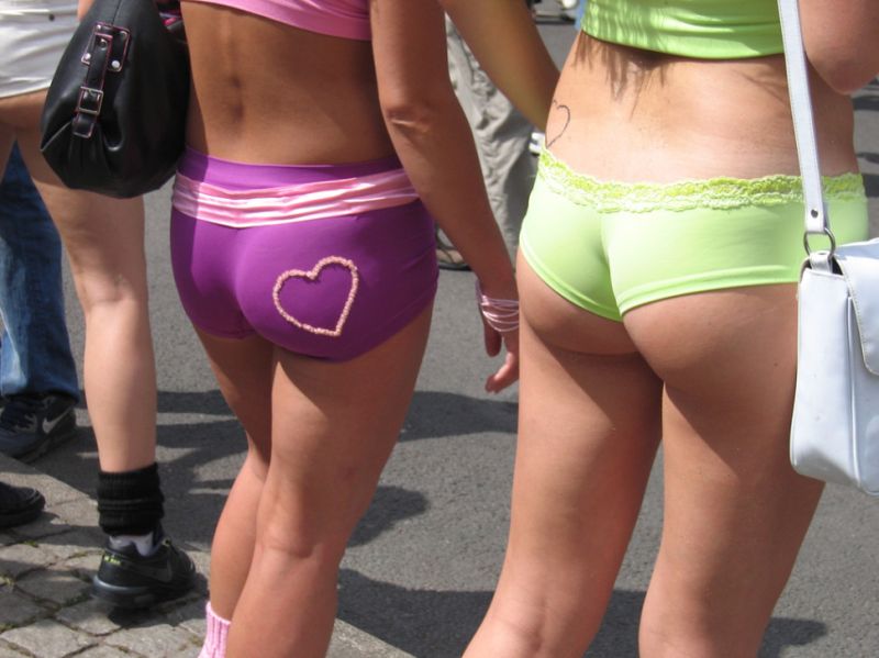 Girls showing vagina in shorts