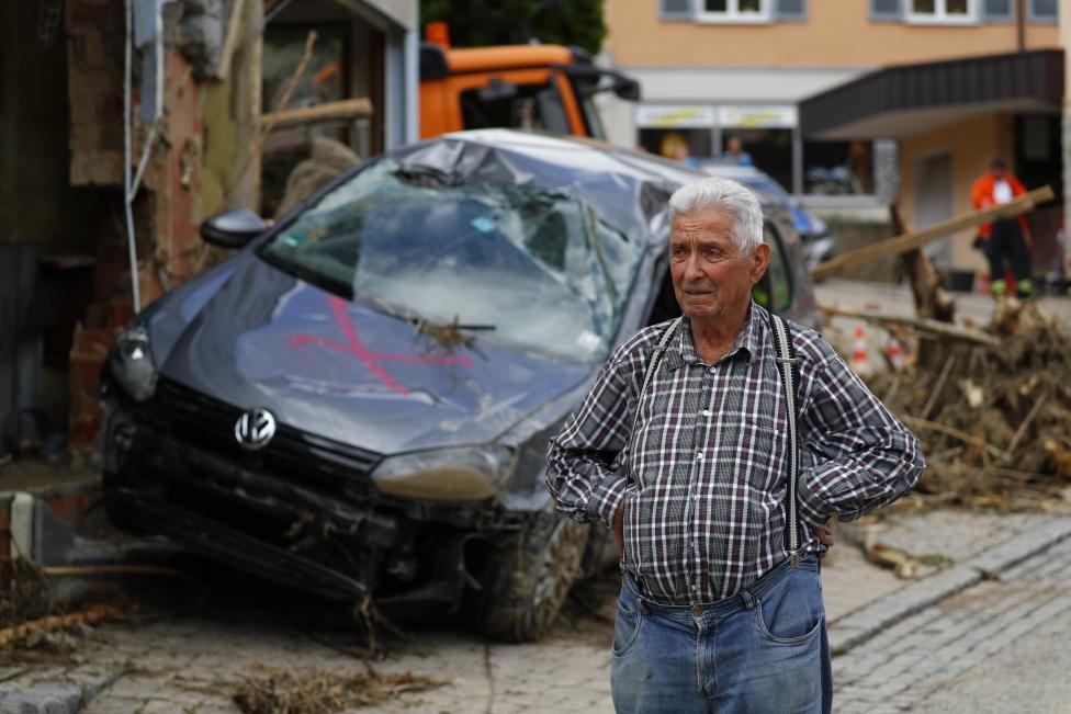 Жуткие кадры потопа в Германии