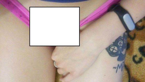 Девушка сделала на интимном месте татуировку про Кузбасс