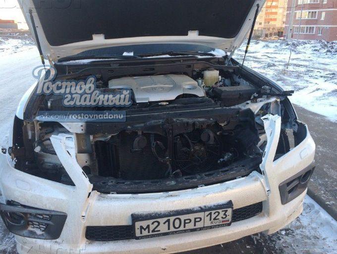 В Ростове неизвестные ночью разобрали Lexus
