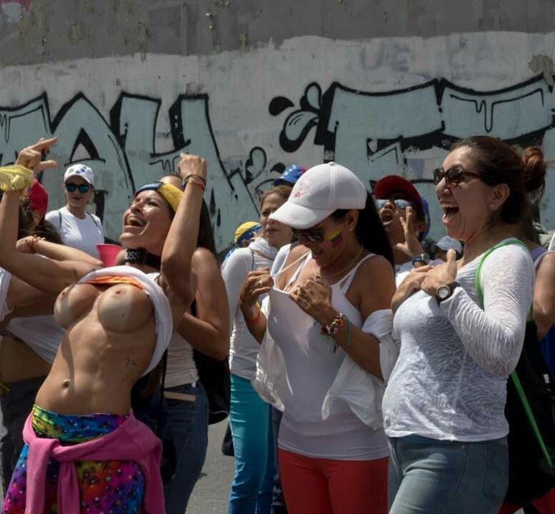 Женский протест в Венесуэле