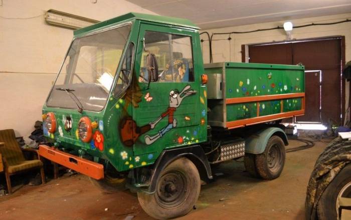 Необычная раскраска маленького грузовичка из Перми