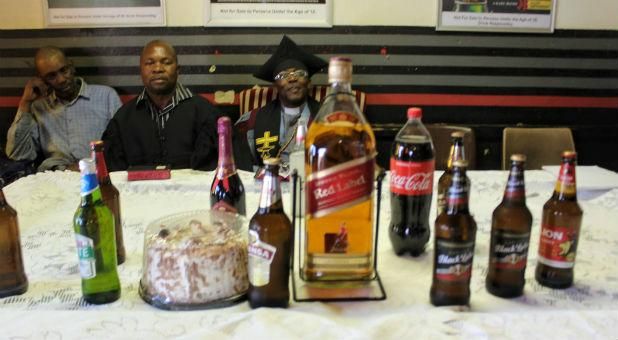 В Южной Африке открылась церковь, где на причастие подают пиво и виски