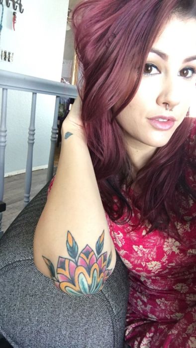 Привлекательные девушки с татуировками