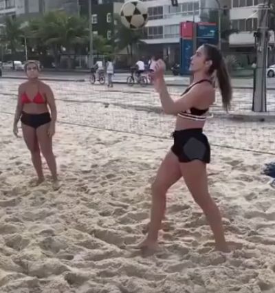 Женщины и мяч
