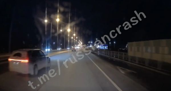 Тянутся как лохи, подумал "умник"