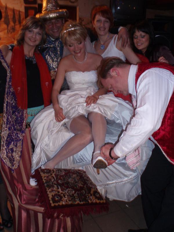 Голые невесты фото в свадебном платье