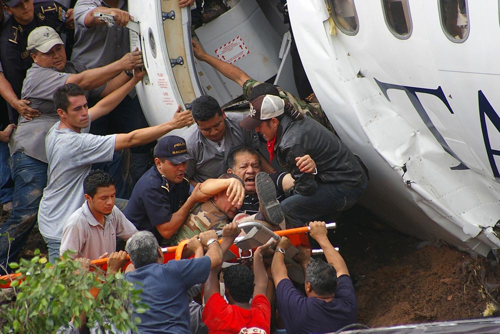 Сальвадорский А320 - неудачно приземлился