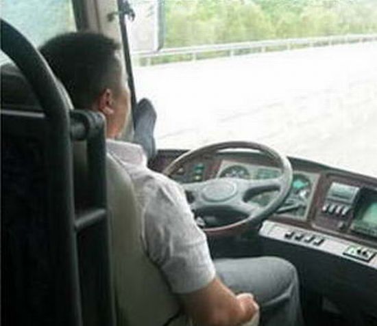Водители автобусов в Китае :)