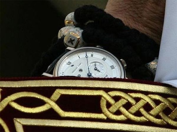 Какие часы носит Патриарх Кирилл