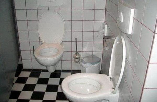 4 веселых туалета :)