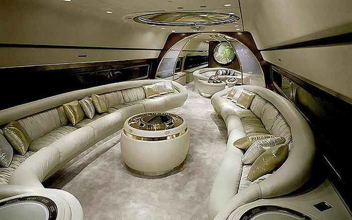 Внутри самолетов очень богатых людей
