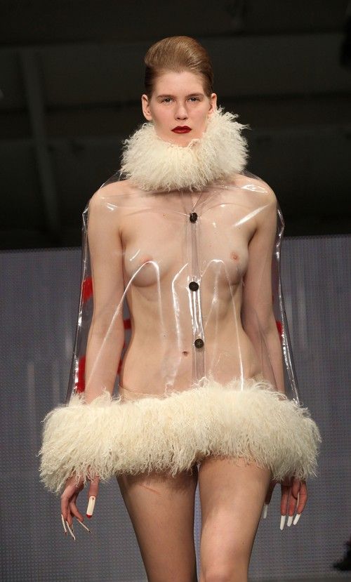Дизайнер Леди Гага представил показ мод
