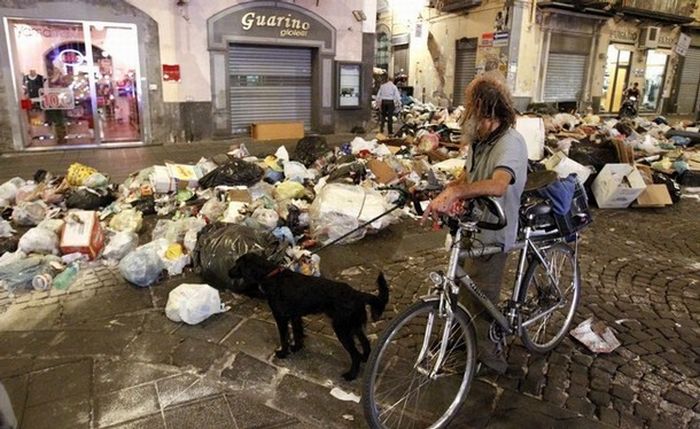 «Мусорный кризис» в Неаполе