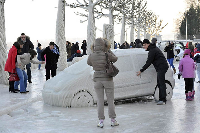 Фестиваль ледяных скульптур на Женевском озере