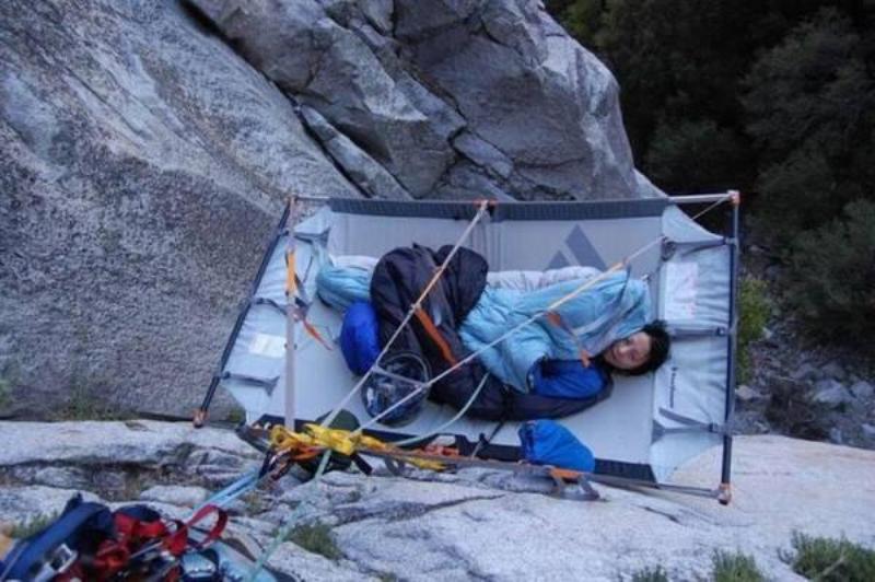 Как спят альпинисты
