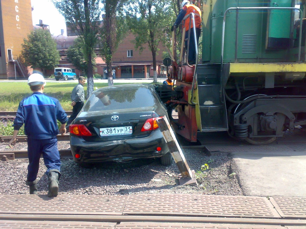 Не суйся вперед паровоза