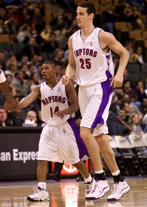 Самый высокий и самый маленький баскетболисты НБА - Мануте Бол и Магси Богз