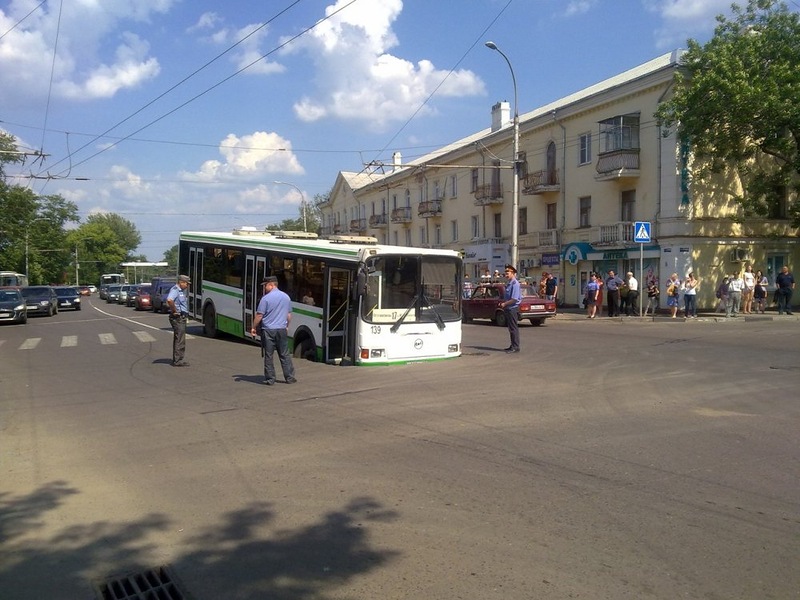 Автобус застрял в текстуре