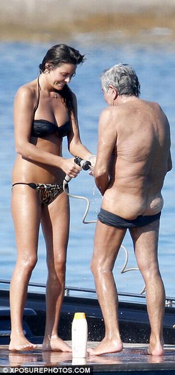 72-летний Роберто Кавалли со своей 20-летней любовницей