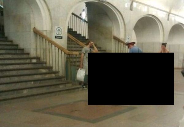 Сотрудник полиции покакал в метро