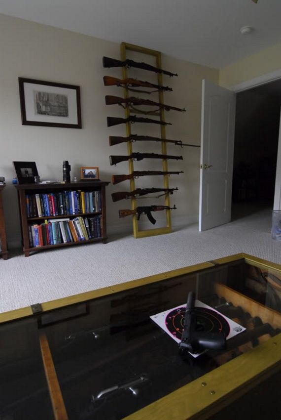 Кофейный столик коллекционера оружия