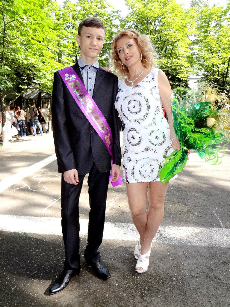 Платье на выпускной родителям фото