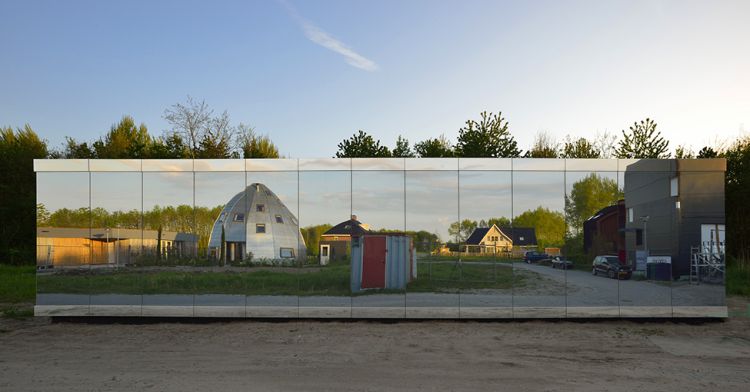 Зеркальный дом в Нидерландах