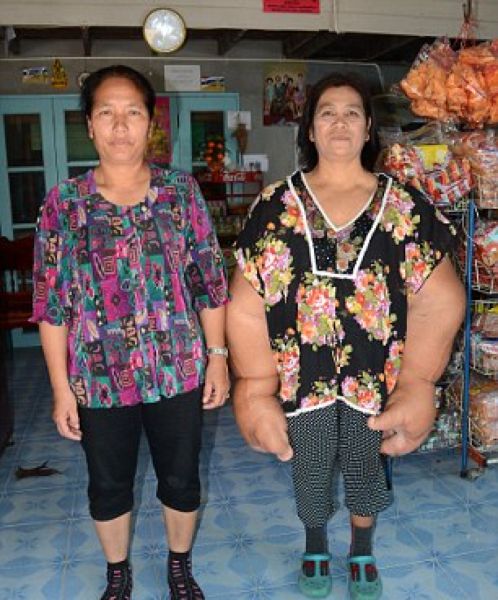 Тайская бабушка с большими добрыми руками